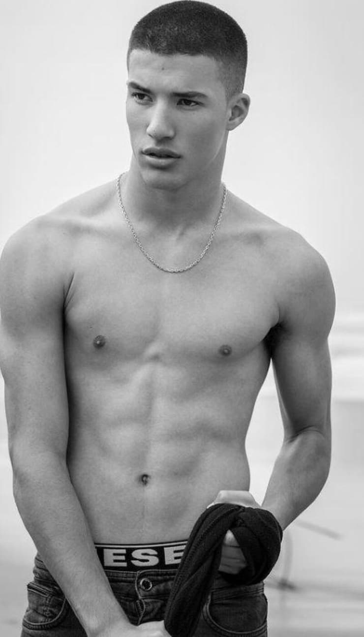 שחר, בנו של אורן גולן