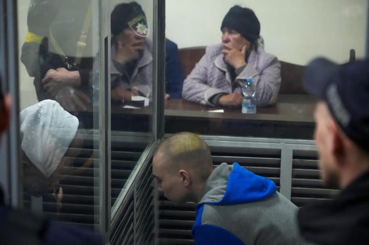 חייל רוסי ודים שישימארין משפט ב קייב אוקראינה
