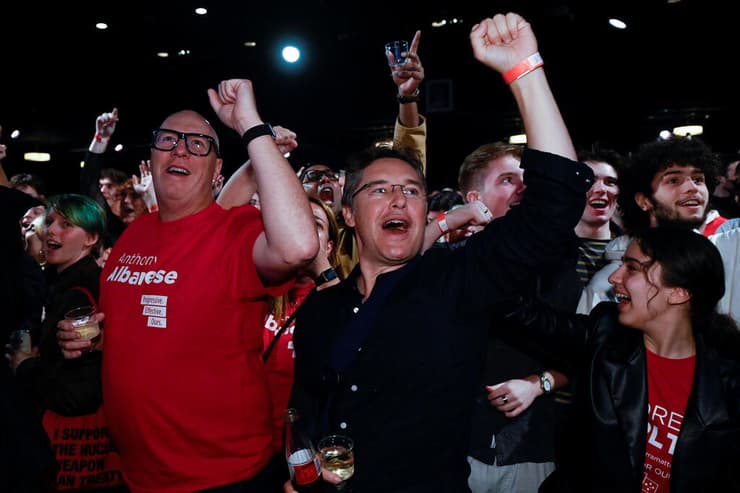 תומכי ה לייבור חוגגים ניצחון בחירות ב אוסטרליה