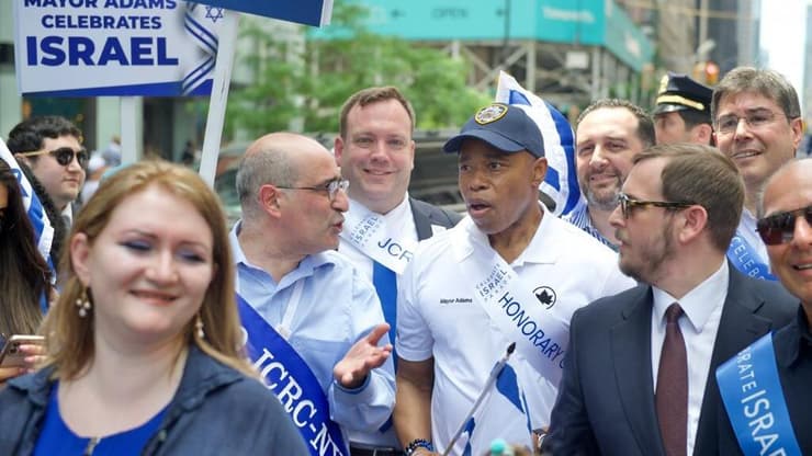 בני גנץ בצעדה למען ישראל בניו יורק