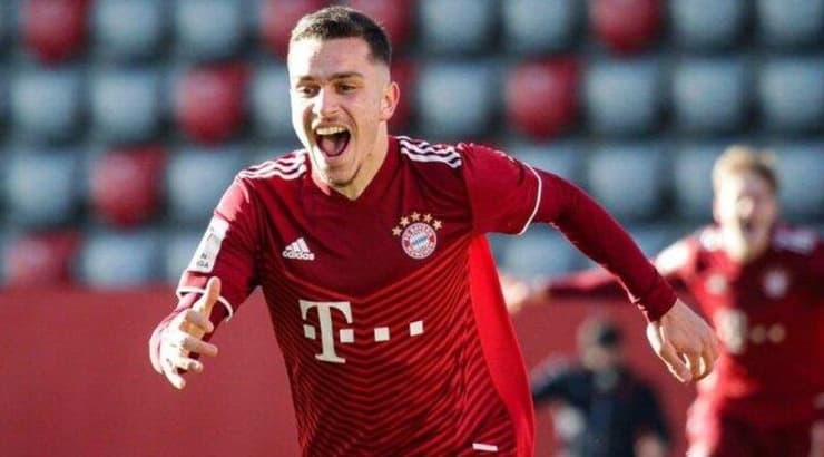 ילך בדרכו של זלאטן? אריון איברהימוביץ' (טוויטר) ילך בדרכו של זלאטן? אריון איברהימוביץ'