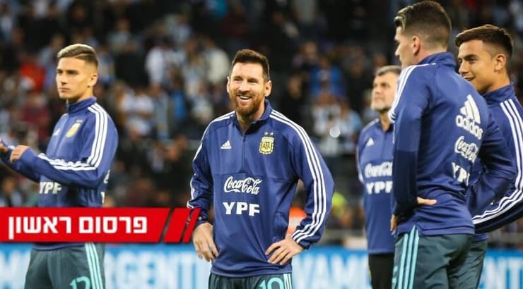 ליאו מסי עם שחקני נבחרת ארגנטינה בחימום