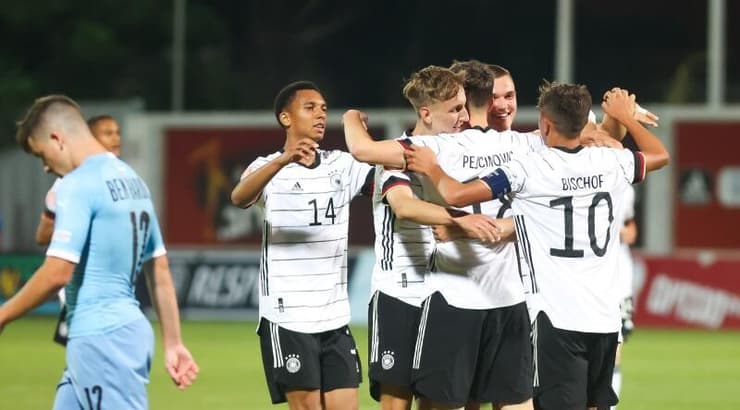 שחקני נבחרת גרמניה חוגגים (שחר גרוס) שחקני נבחרת גרמניה חוגגים