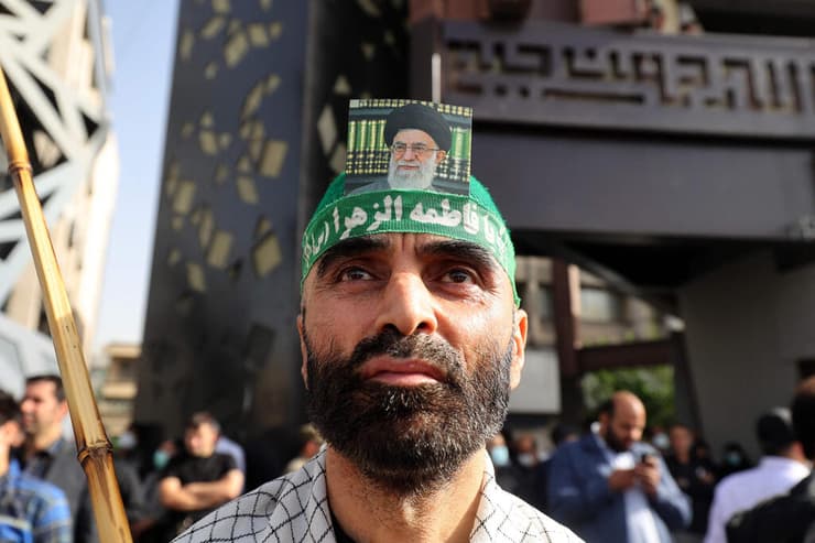 הלווייה ב טהרן של קצין משמרות המהפכה קולונל חסן סיאד חודאי שחוסל בבירת איראן 