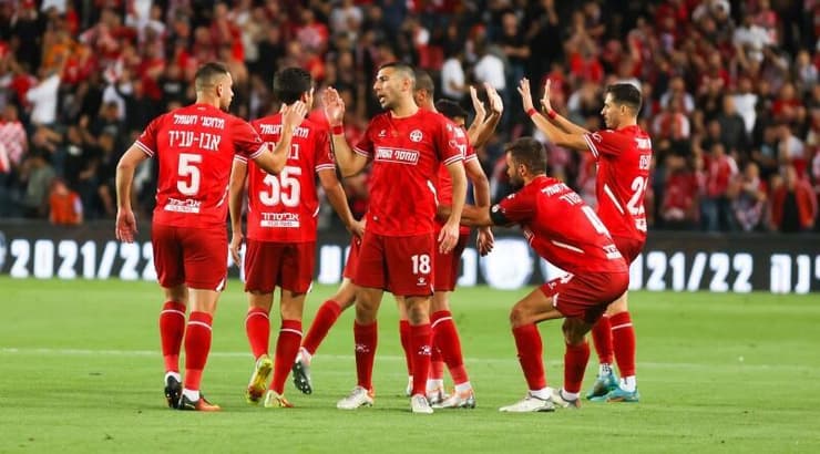 שחקני הפועל באר שבע חוגגים