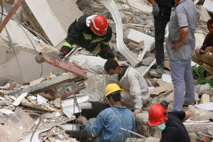 מגדל בבנייה שקרס בעיר אבאדאן בדרום-מערב איראן באירוע שבו נהרגו לפחות 11 איש