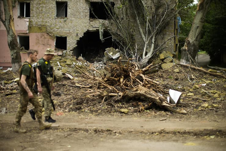 אוקראינה הרס ב בחמוט מזרח המדינה חייל אוקראיני