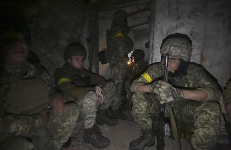 אוקראינה חיילים אוקראינים ב בחמוט מחוז דונייצק