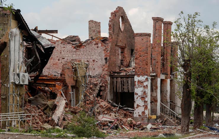 אוקראינה הרס ב פופסנה שב לוהנסק2