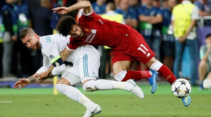 מוחמד סלאח וסרחיו ראמוס בגמר ליגת האלופות 2018