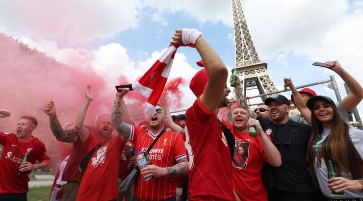 אוהדי ליברפול בטירוף (רויטרס) אוהדי ליברפול בטירוף