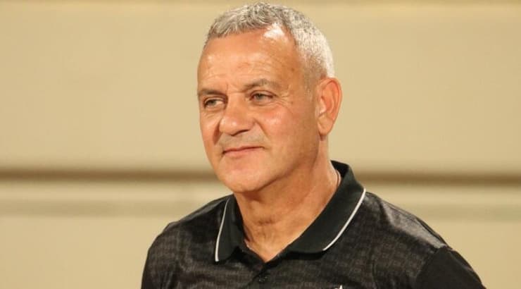 קיבל את קבוצת הנוער באמצע העונה בפעם הרביעית. סמי מלכה (יונתן גינזבורג) קיבל את קבוצת הנוער באמצע העונה בפעם הרביעית. סמי מלכה