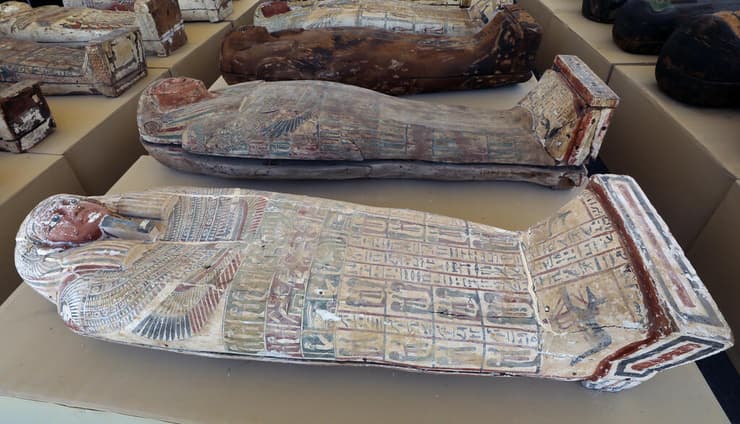 ארונות קבורה סרקופג סרקופגים סקארה מצרים מומיות