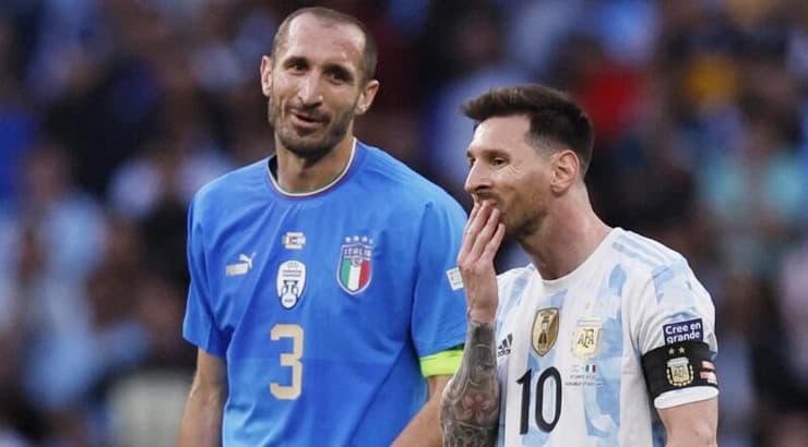 ליאו מסי וג'ורג'ו קייליני