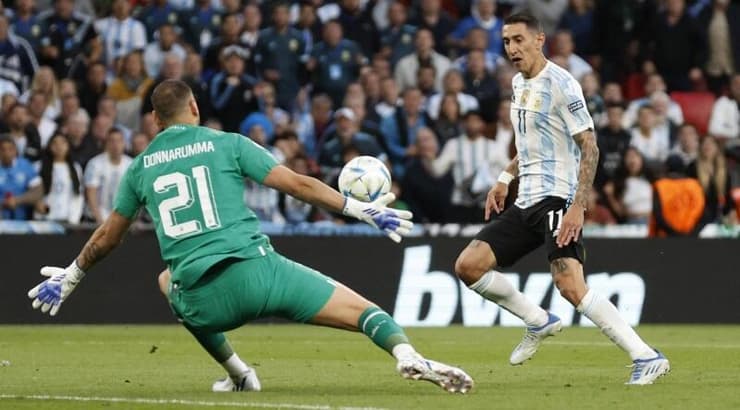 אנחל די מריה כובש