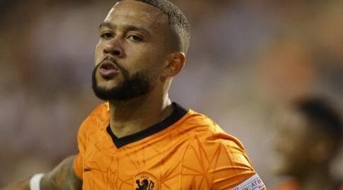 ממפיס דפאיי חוגג