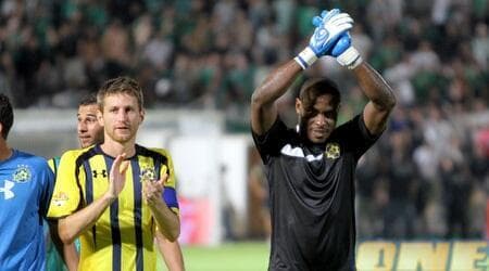 אניימה מודה לאוהדים