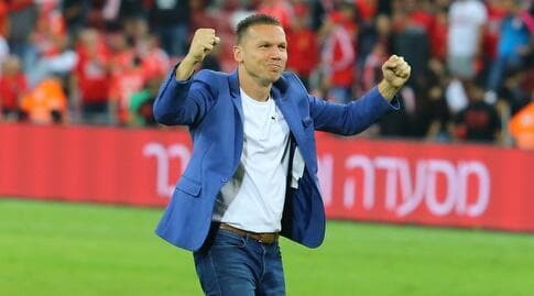 ברק בכר חוגג