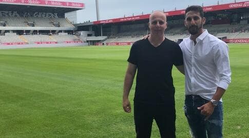 אלון תורג'מן וגלעד קצב באיצטדיון של אוסטריה וינה (מערכת ONE) אלון תורג'מן וגלעד קצב באיצטדיון של אוסטריה וינה