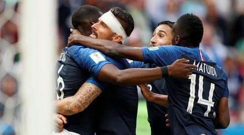 אוליבייה ז'ירו חוגג עם פול פוגבה