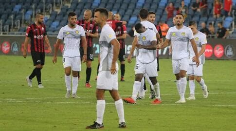 שחקני נתניה מאוכזבים אחרי ה-5:0
