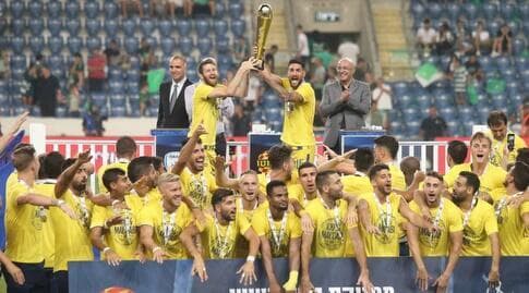 התואר הראשון