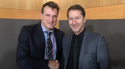 אנדי הרצוג ומאמן אוסטריה, פרנקו פודה (באדיבות ההתאחדות לכדורגל) אנדי הרצוג ומאמן אוסטריה, פרנקו פודה