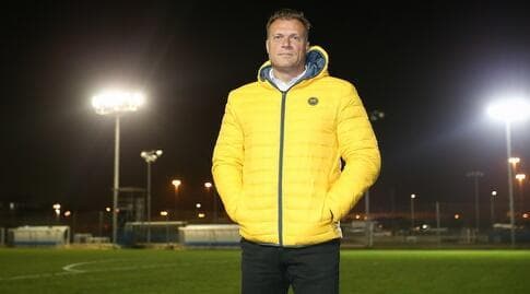 פטריק ואן לוון. "היו ביקורות שליליות"