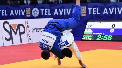 שגיא מוקי בקרב. אוהב לסיים באיפון