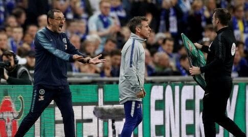 מאוריציו סארי זועם על קפה (רויטרס) מאוריציו סארי זועם על קפה