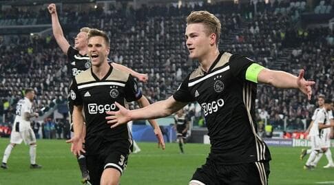 דה ליכט. הדיח את יובנטוס - ויגיע אליה? (רויטרס) דה ליכט. הדיח את יובנטוס - ויגיע אליה?