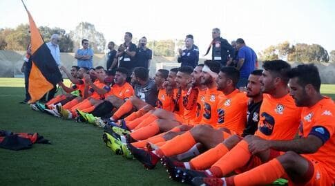 שחקני נס ציונה חוגגים (שחר גרוס) שחקני נס ציונה חוגגים