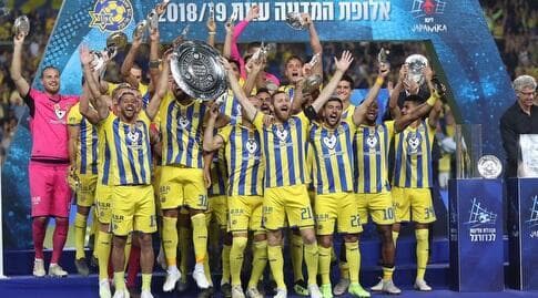 מכבי תל אביב חוגגת אליפות (באדיבות מנהלת הליגות לכדורגל) מכבי תל אביב חוגגת אליפות