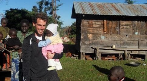 דן סלפטר בחוות אמה של לונה