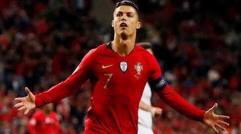 כריסטיאנו רונאלדו חוגג