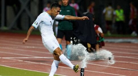 ערן זהבי חוגג בטירוף