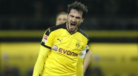 מאטס הומלס. שוב צהוב (רויטרס) מאטס הומלס. שוב צהוב