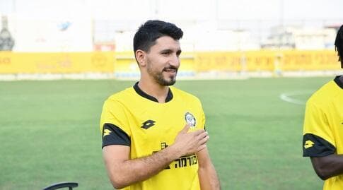 אלמוג כהן. קאמבק מרגש