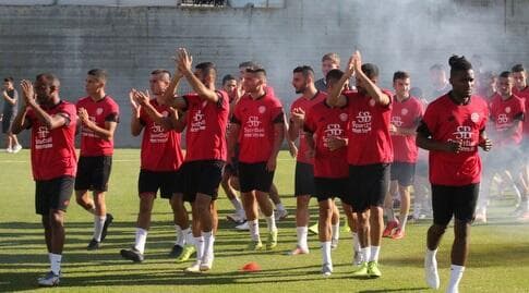 שחקני הפועל חדרה. קבוצה שונה מהעונה הקודמת