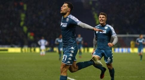 יאניק ווילדסחוט חוגג במדי וויגאן