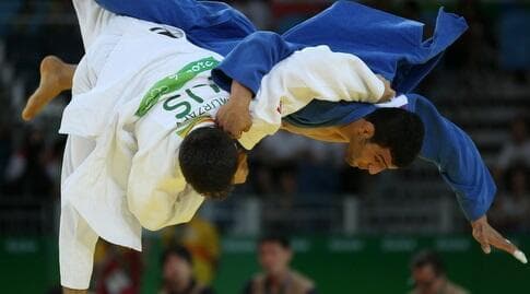 הג'ודאי האיראני סעיד מולאי, בכחול, בפעולה