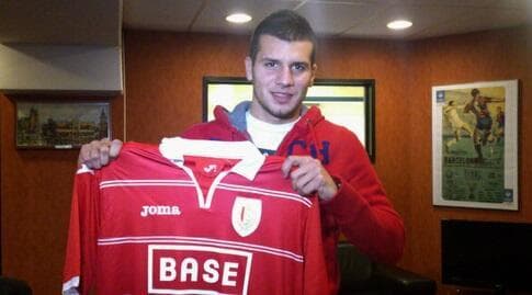 ג'ורג'ה צ'וקודאן מוצג בליאז' (הטוויטר הרשמי של סטנדרד ליאז') ג'ורג'ה צ'וקודאן מוצג בליאז'