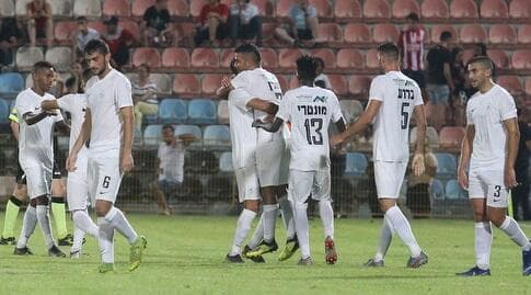 שחקני אשדוד. המטרה - להימנע מהסבכויות בתחתית