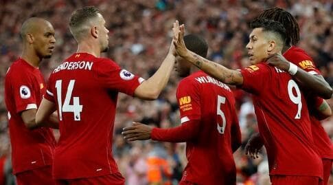 שחקני ליברפול חוגגים (רויטרס) שחקני ליברפול חוגגים