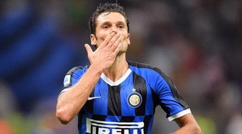 אנטוניו קנדרבה חוגג