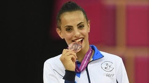 לינוי אשרם עם מדליית הארד