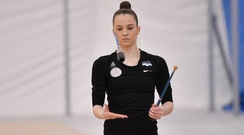 ניקול זליקמן באימון. גם המאמנת של אשרם שותפה לו