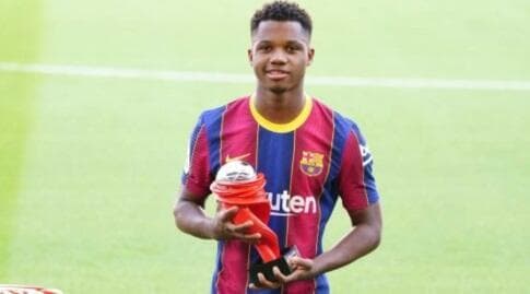 אנסו פאטי מקבל את תואר שחקן החודש בלה ליגה. אפילו כבש בקלאסיקו