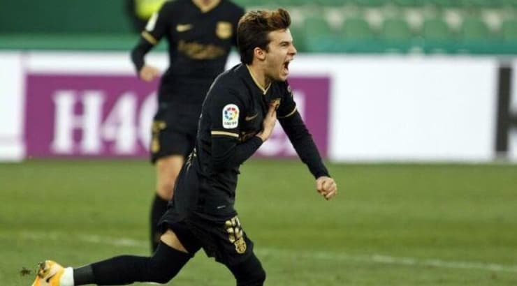 ריקי פוץ' חוגג