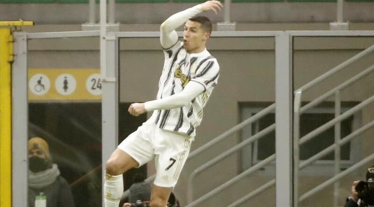 כריסטיאנו רונאלדו חוגג